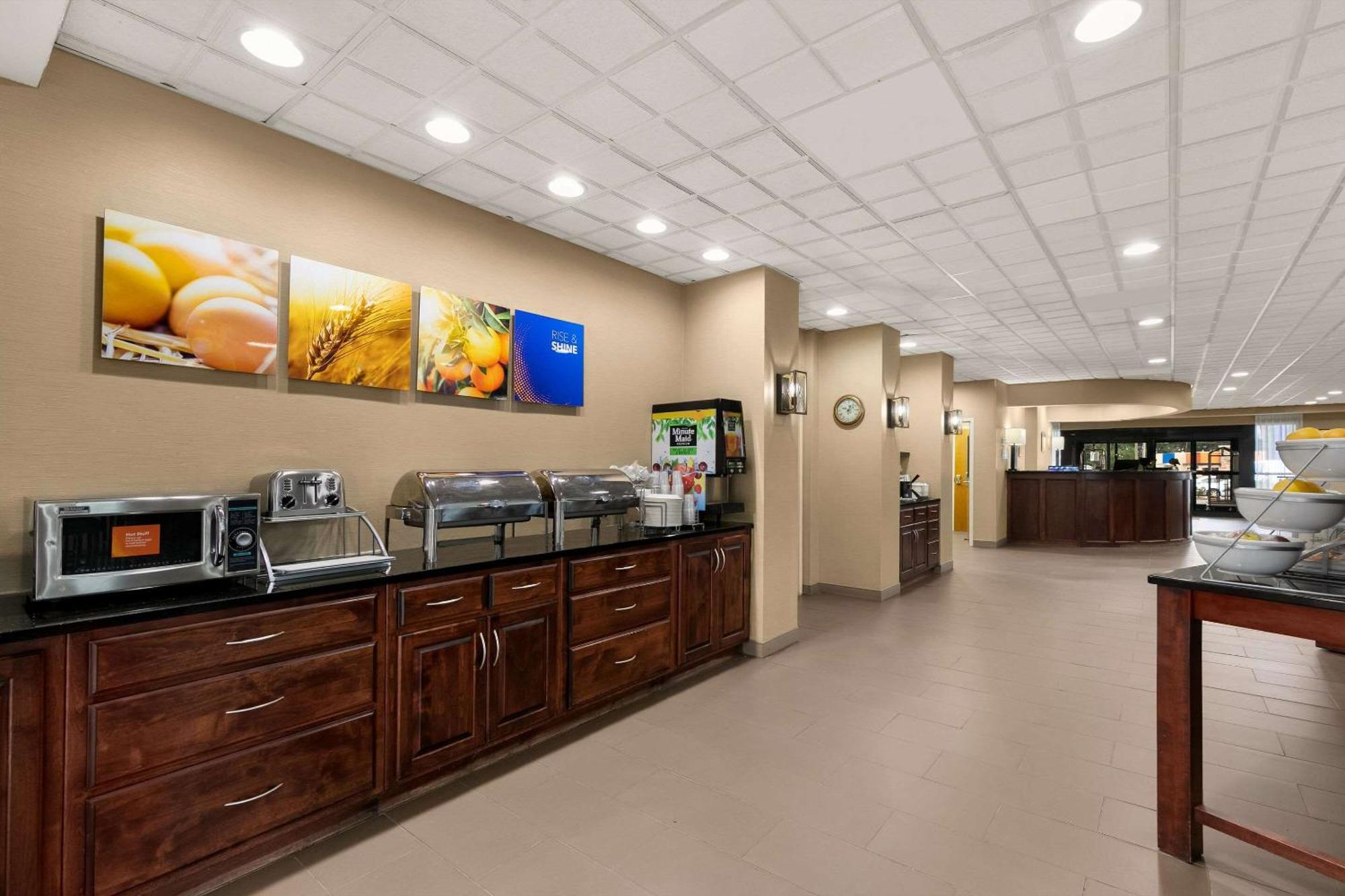 Comfort Suites Коммерс Екстер'єр фото