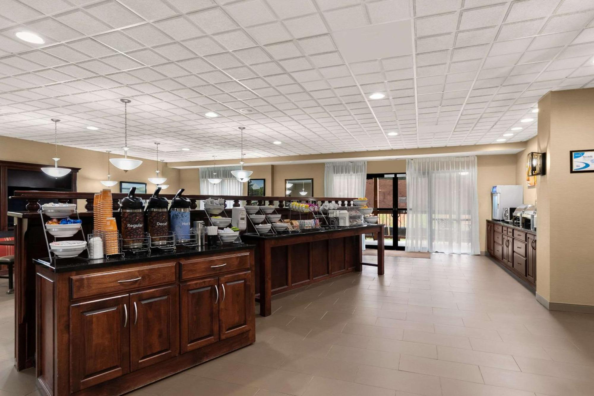 Comfort Suites Коммерс Екстер'єр фото