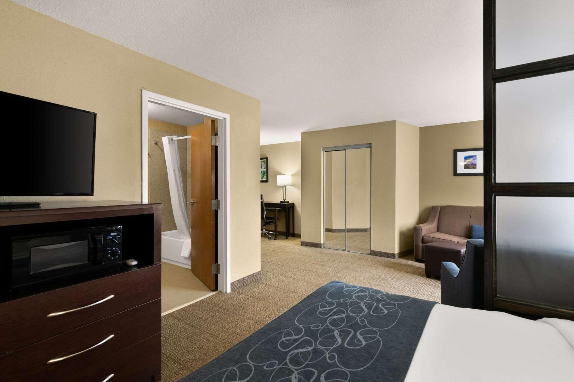Comfort Suites Коммерс Екстер'єр фото