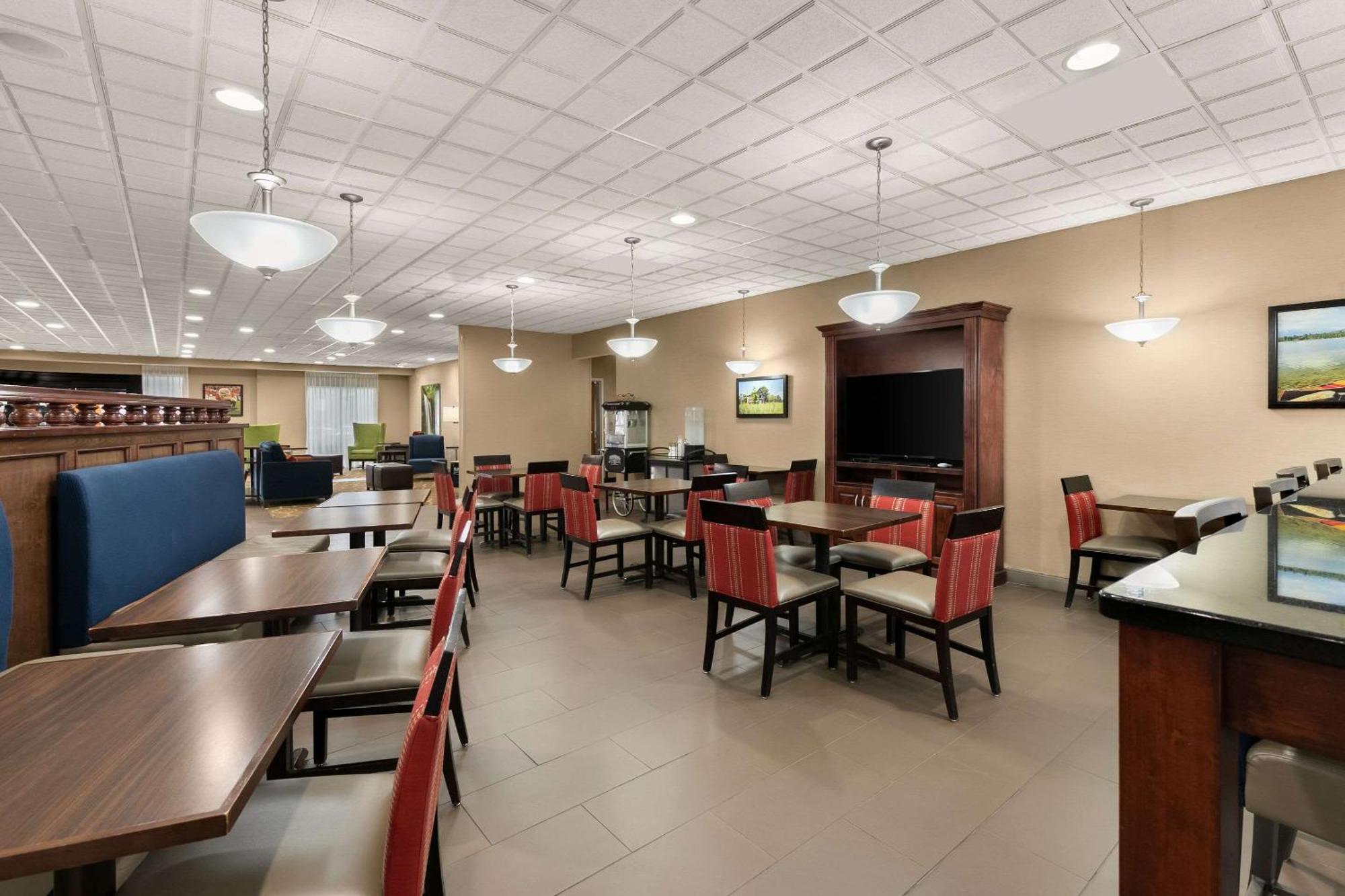 Comfort Suites Коммерс Екстер'єр фото