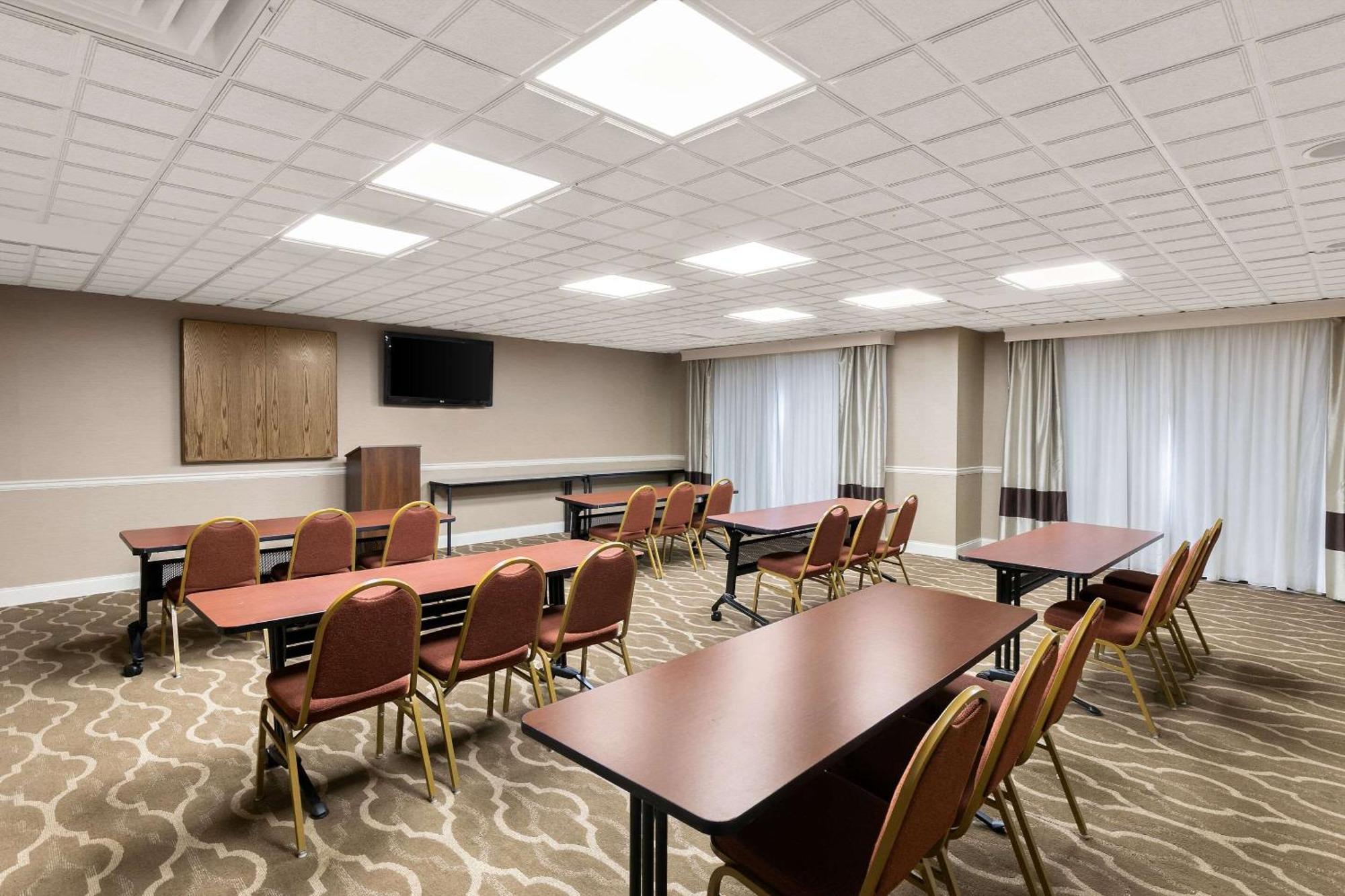 Comfort Suites Коммерс Екстер'єр фото