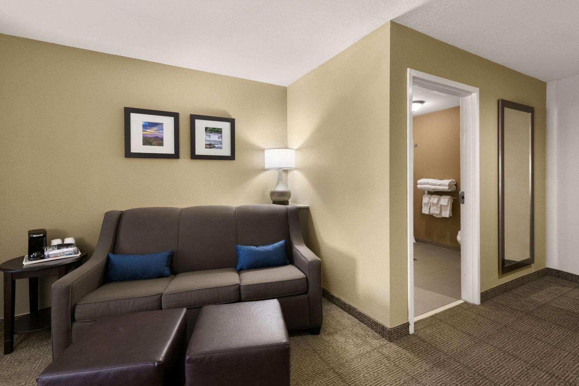 Comfort Suites Коммерс Екстер'єр фото