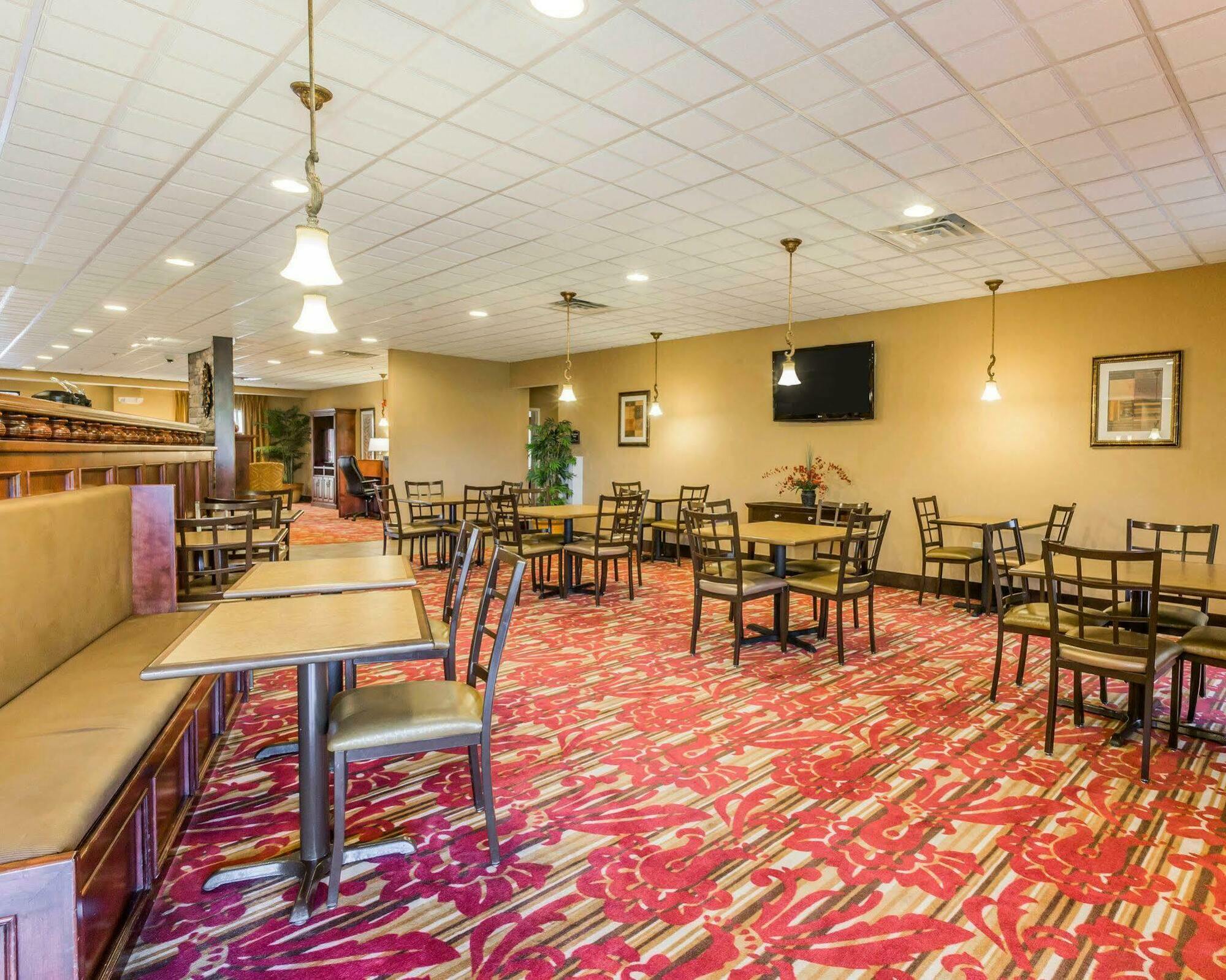 Comfort Suites Коммерс Екстер'єр фото